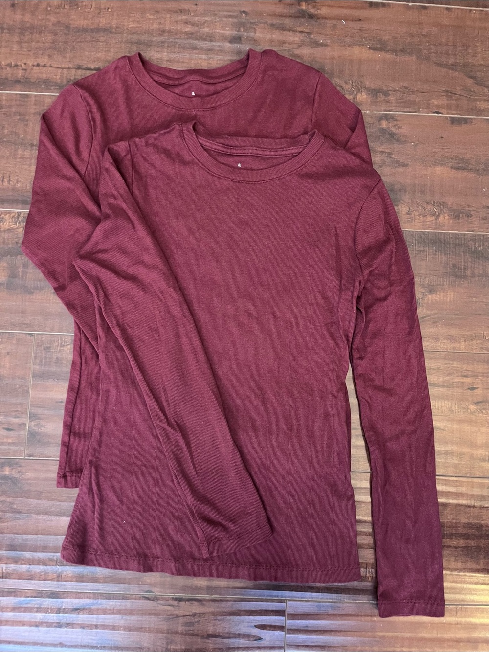 Set of 2 Women's Long Sleeve Crewneck Tops - Burgundy